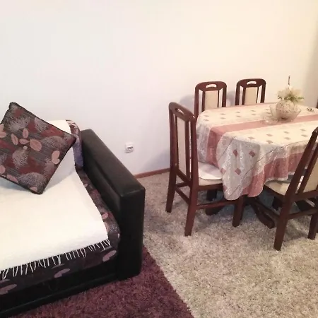 Feel Like Apartment